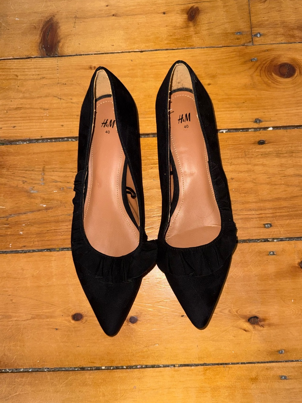 H&M Black Pointed-Toe Ruffle Heels